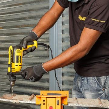 DeWALT UDARNA BUŠILICA